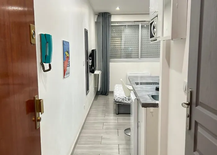 Magnifique Dans Avec Piscine * Antibes