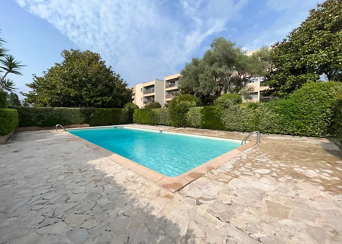 Magnifique Dans Avec Piscine