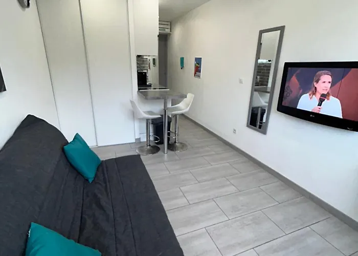 Apartment Magnifique Dans Avec Piscine