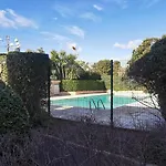 Magnifique Dans Avec Piscine Διαμέρισμα *