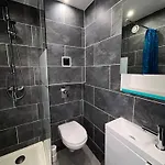 Διαμέρισμα Magnifique Dans Avec Piscine *