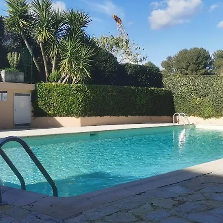 Magnifique Dans Résidence Avec Piscine * Antibes