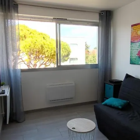 Appartement Magnifique Dans Résidence Avec Piscine Antibes