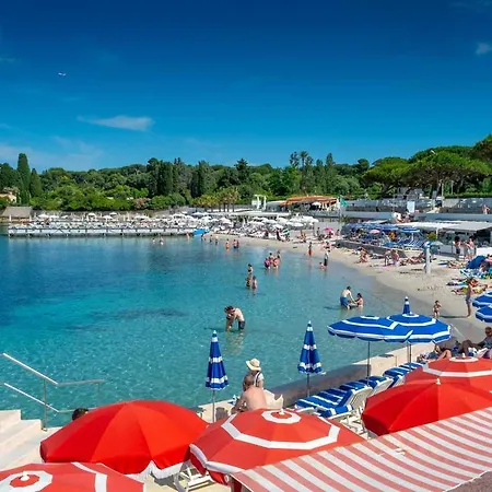 Magnifique Dans Résidence Avec Piscine Appartement *