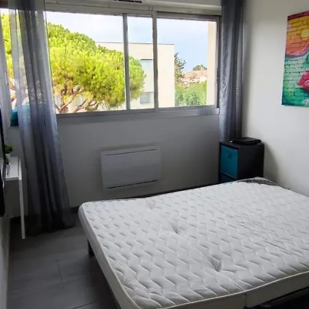 Magnifique Dans Résidence Avec Piscine Appartement *