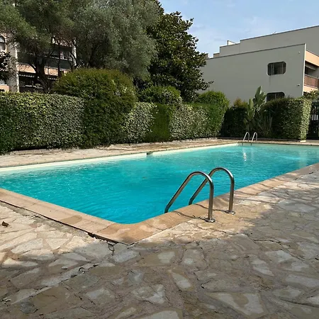 Appartement Magnifique Dans Résidence Avec Piscine Antibes