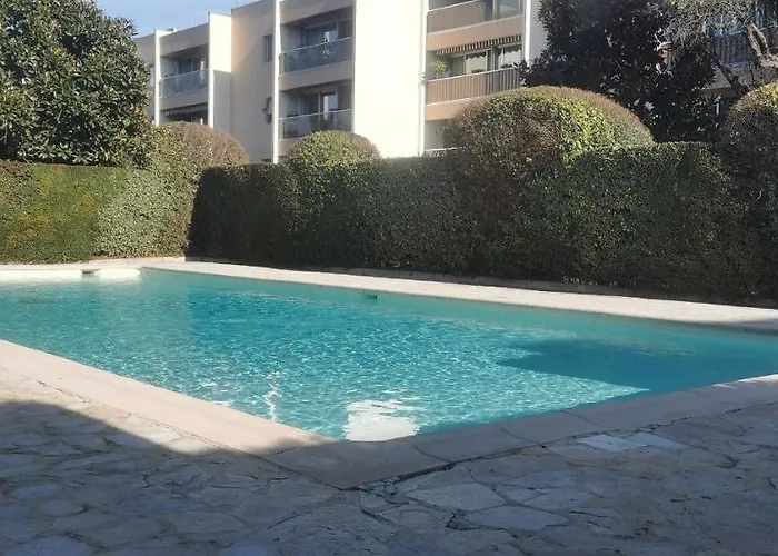 Magnifique Dans Avec Piscine Lejlighed Antibes